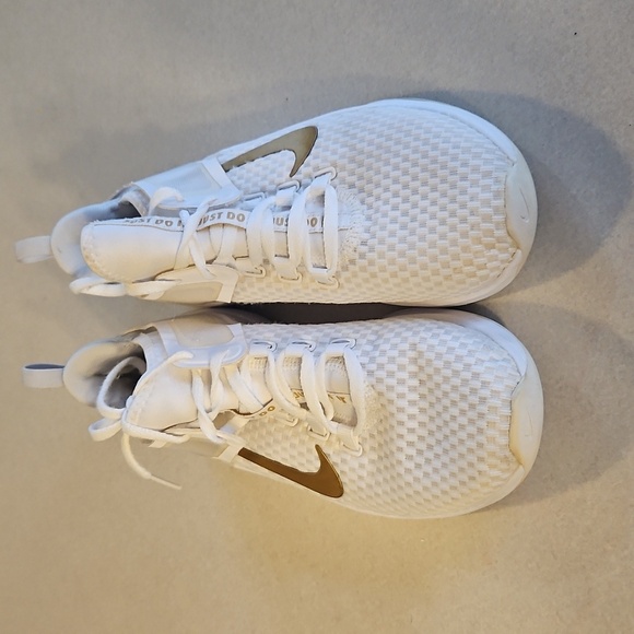 Nike Air Max Bella Tr 2 Sneakers - Picture 2 of 13